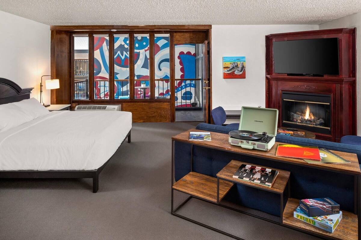 Literie hypoallergénique, surmatelas, décoration personnalisée, bureau