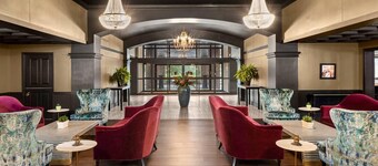 The Highlander Hotel Iowa City, an Ascend Collection Hotel