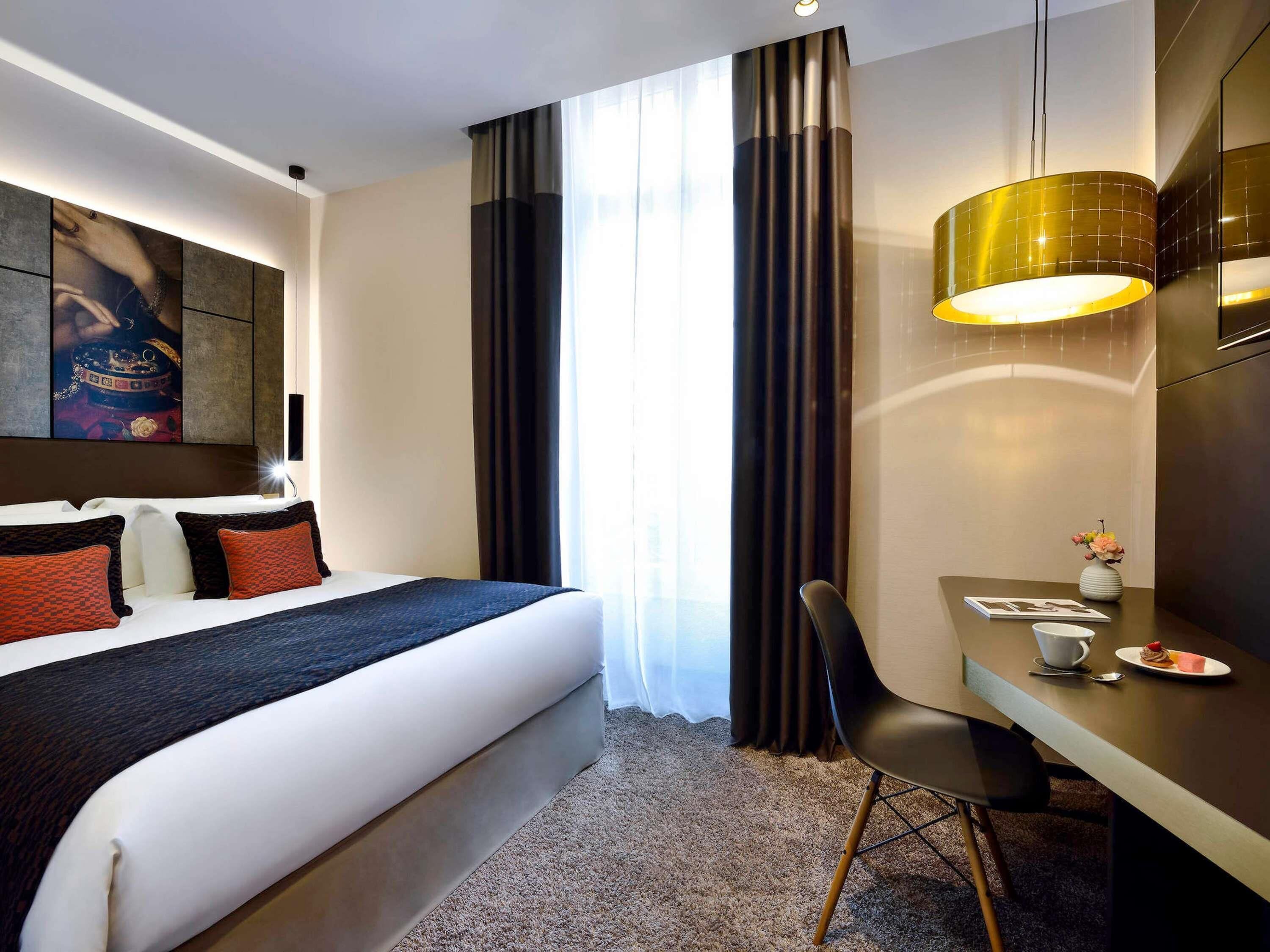 Habitación clásica, 1 cama de matrimonio | Ropa de cama de alta calidad y colchones con acolchado adicional
