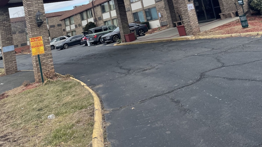 Travelodge by Wyndham Vernon CT