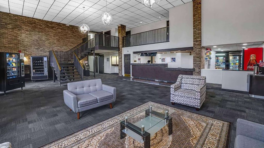 Travelodge by Wyndham Vernon CT