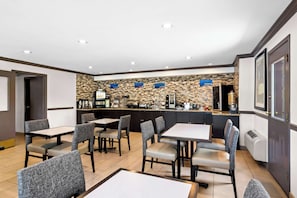Free daily continental breakfast
