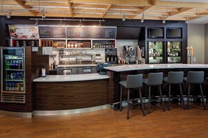 Breakfast and dinner served