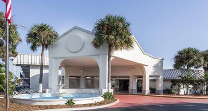 Days Inn by Wyndham St. Petersburg / Tampa Bay Area