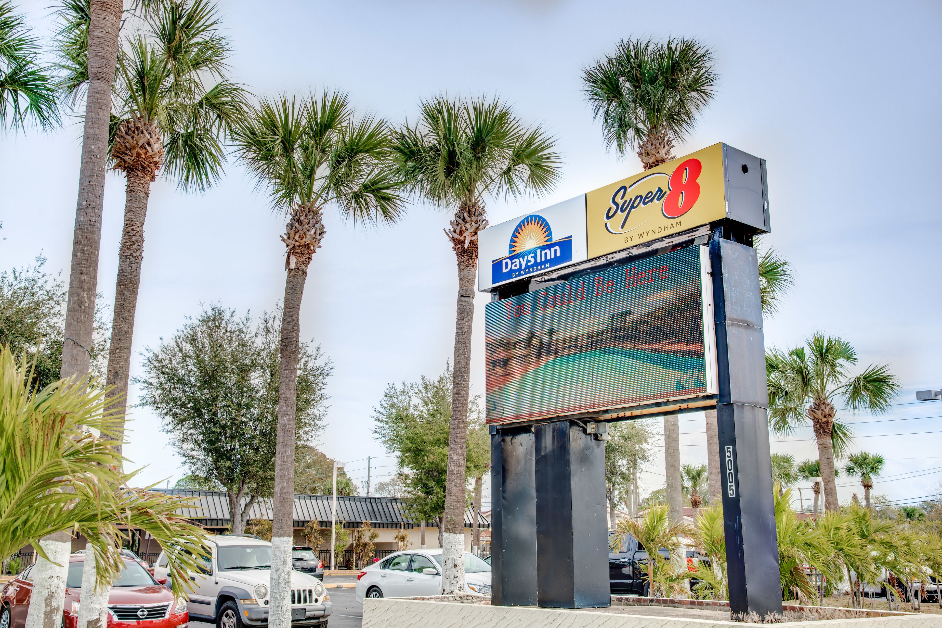 Photo - Days Inn by Wyndham St. Petersburg / Tampa Bay Area