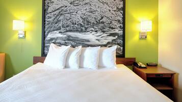 Bureau, fer et planche Ă repasser, Wi-Fi gratuit, draps fournis