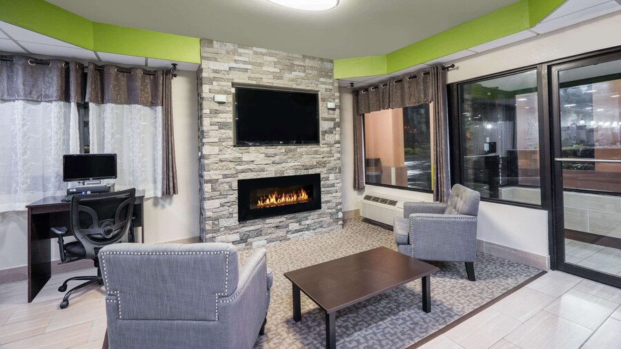 Super 8 by Wyndham Knoxville West/Farragut