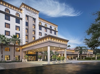 Hotel Exterior at Buena Vista Suites Orlando