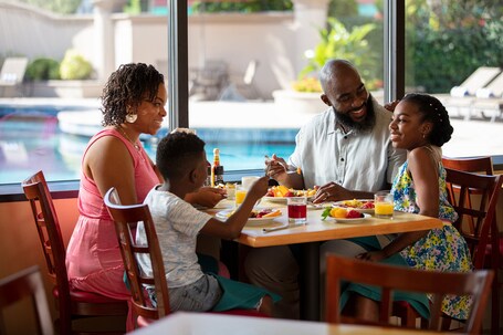 Buena Vista Suites Orlando - Image 25