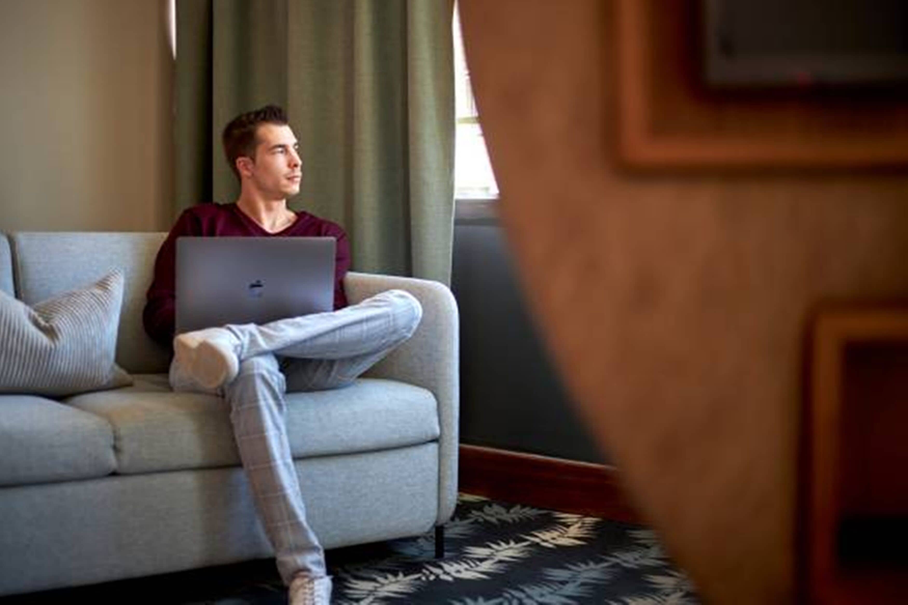 hypo-allergenic bedding, in-room safe, free wifi, bed sheets