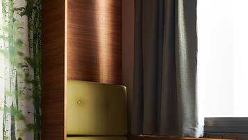 Zweibettzimmer | Allergikerbettwaren, Zimmersafe, kostenloses WLAN, BettwÀsche