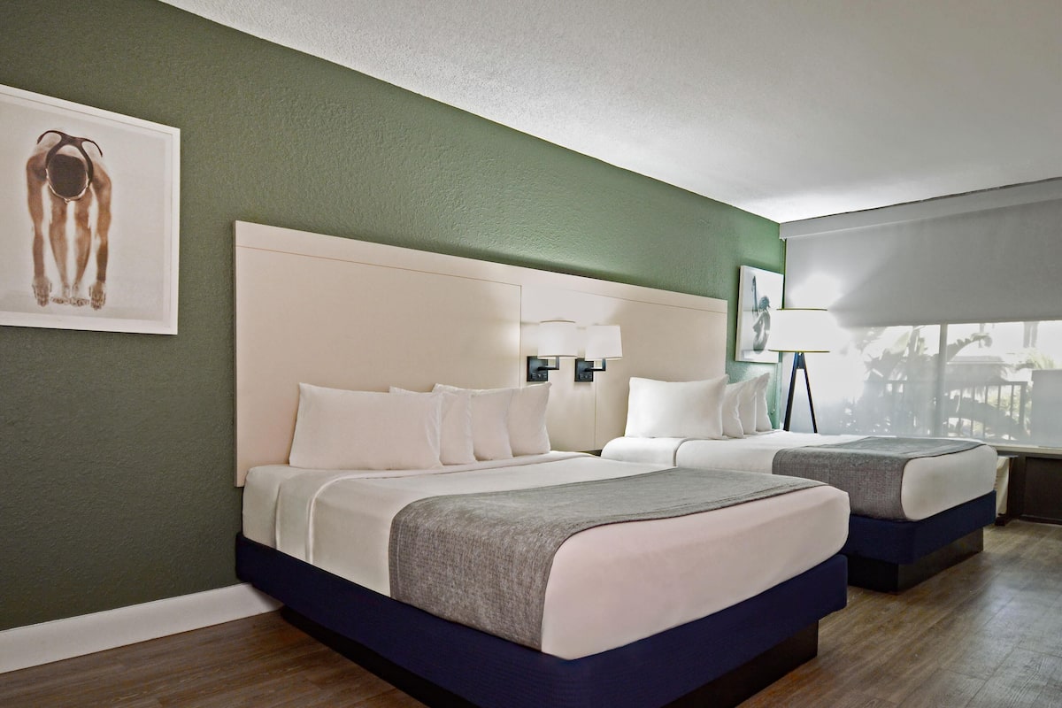 In-room safe, desk, laptop workspace, blackout curtains