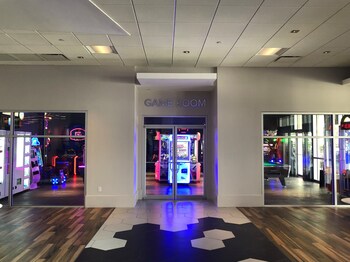 Arcade at Avanti Palms Resort and Conference Center