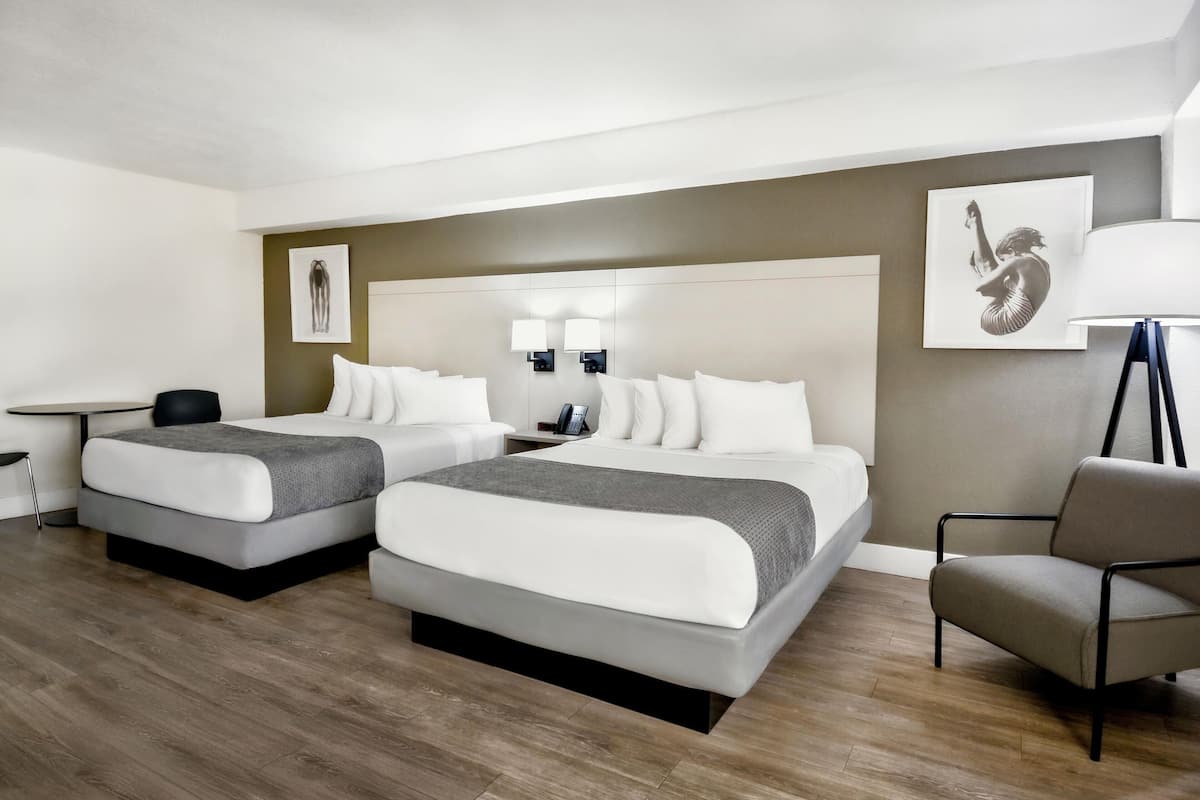 Deluxe Room, 2 Queen Beds, Non Smoking, Tower