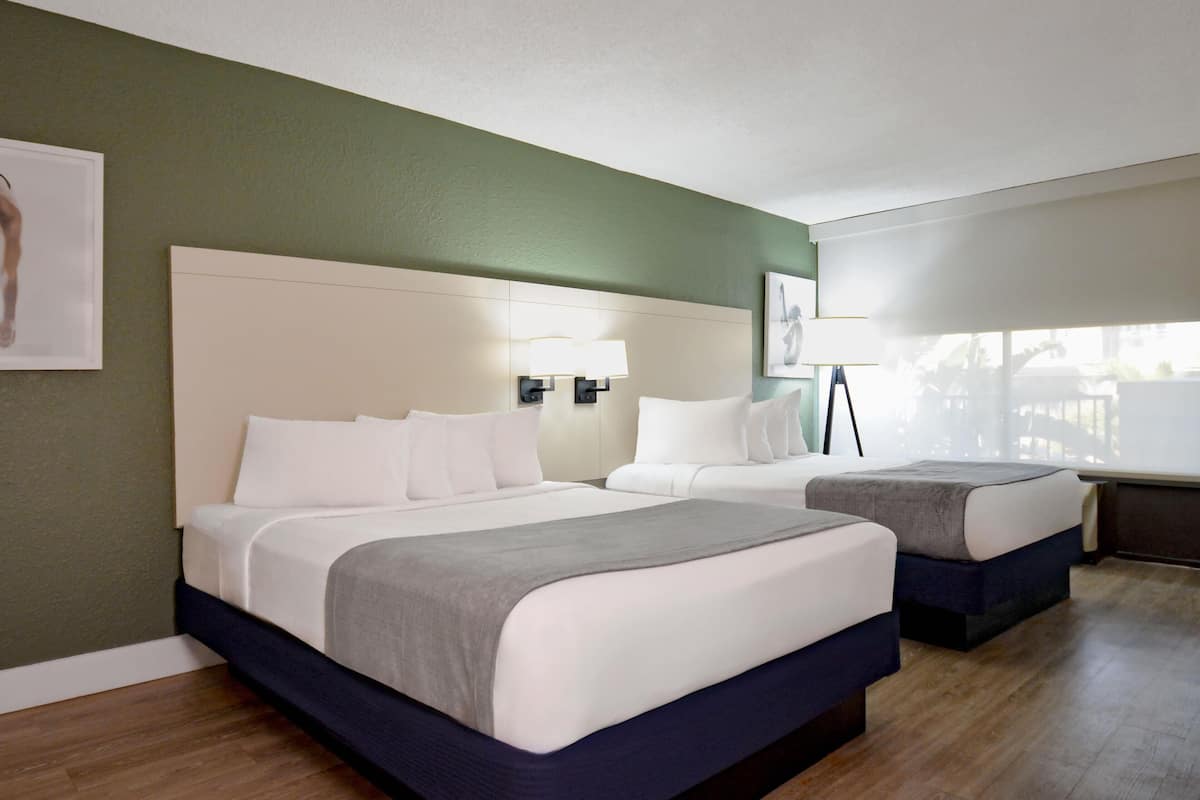 Room, 2 Queen Beds, Non Smoking (Garden)