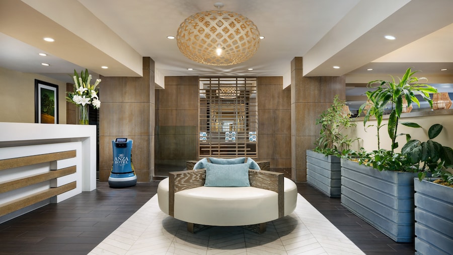 The Anza - A Calabasas Hotel