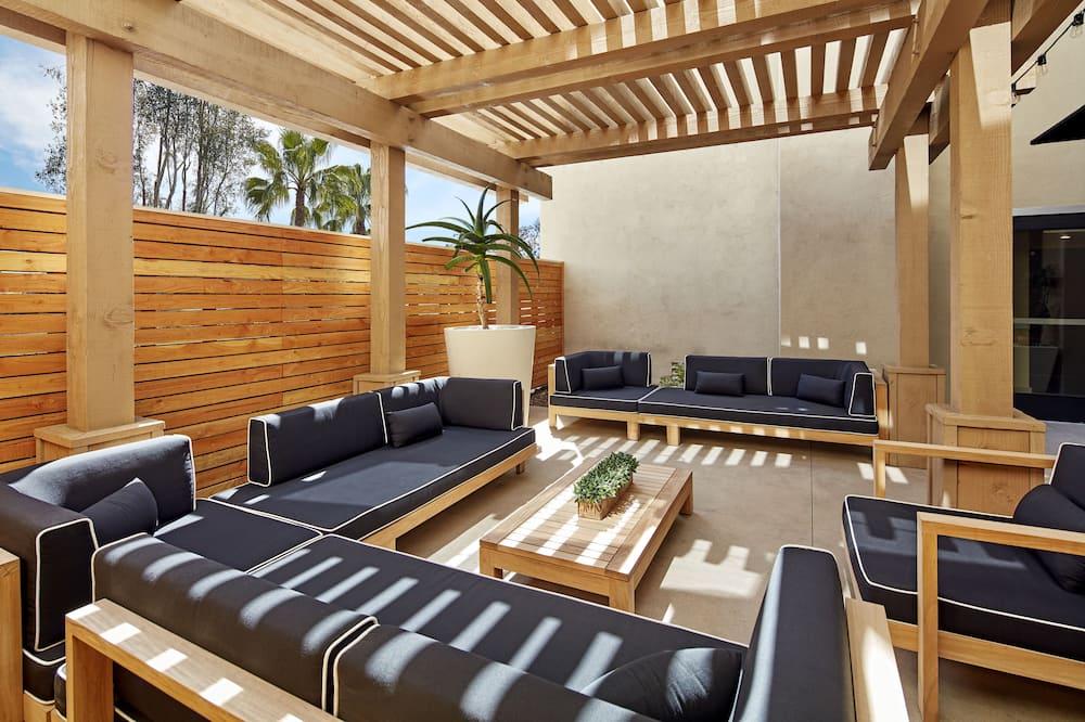 The Anza - A Calabasas Hotel