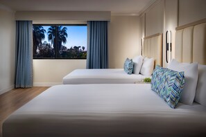 Egyptian cotton sheets, premium bedding, down duvets, pillow-top beds - The Anza - A Calabasas Hotel (Calabasas)