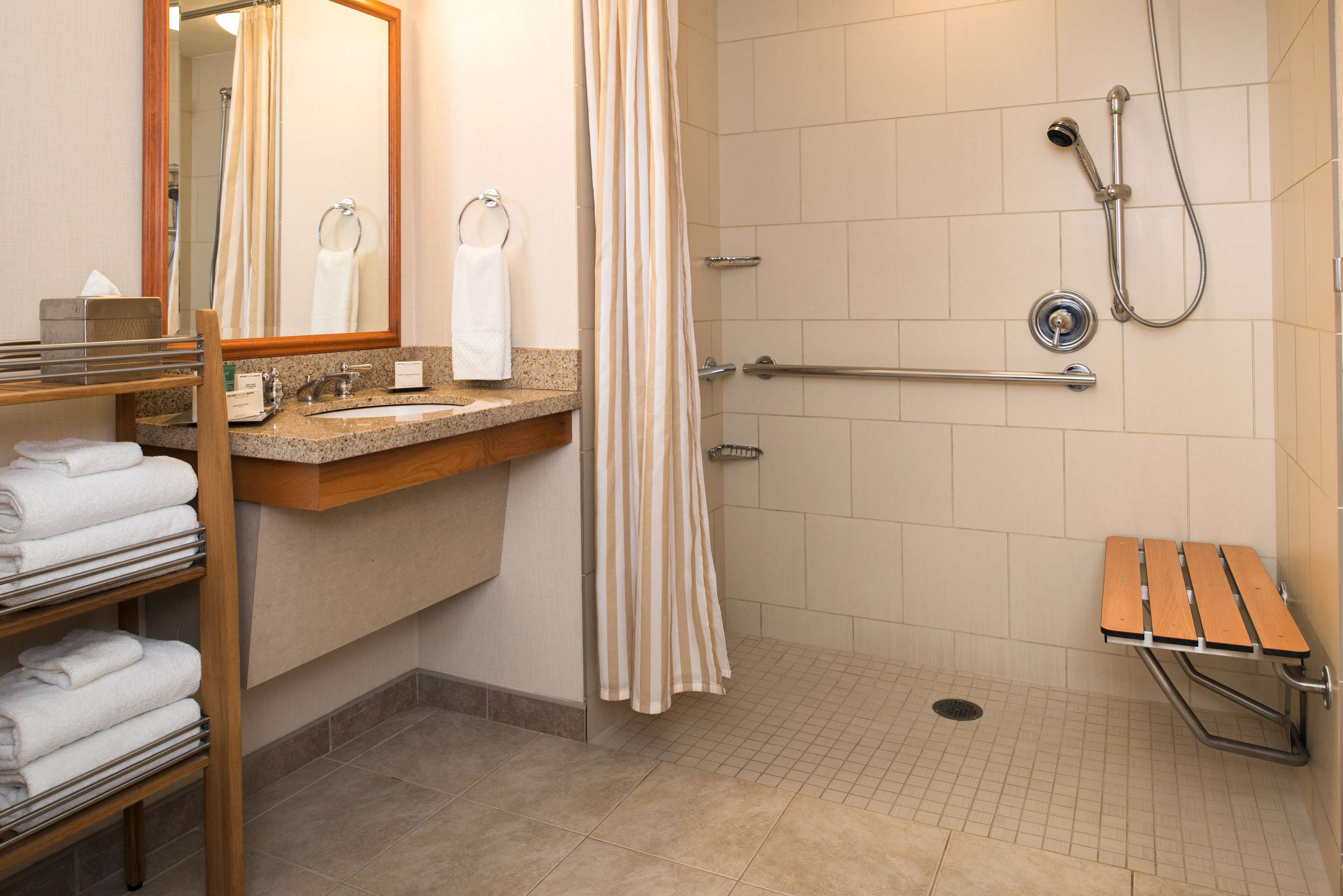 Photo - Hilton Seattle Airport & Conference Center