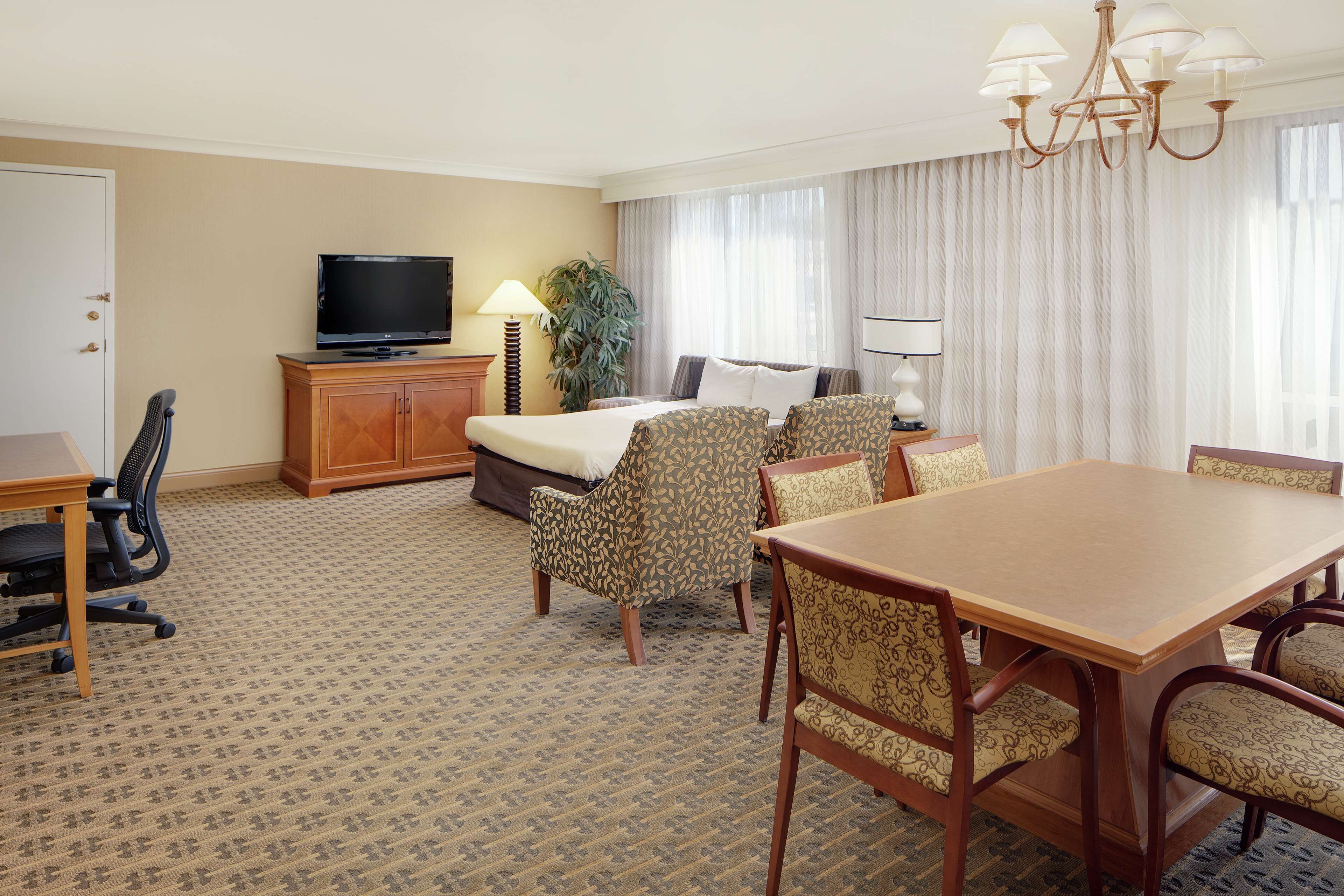 Junior Suite, 1 King Bed | Premium bedding, down comforters, pillowtop beds, in-room safe