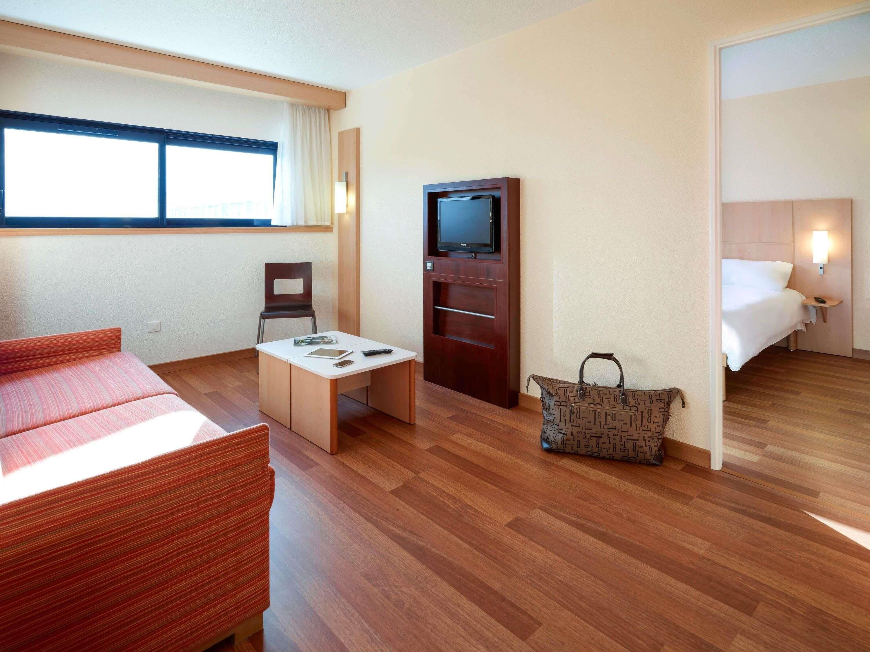 Superior Room, 1 Double Bed with Sofa bed | 1 bedroom, premium bedding, desk, soundproofing