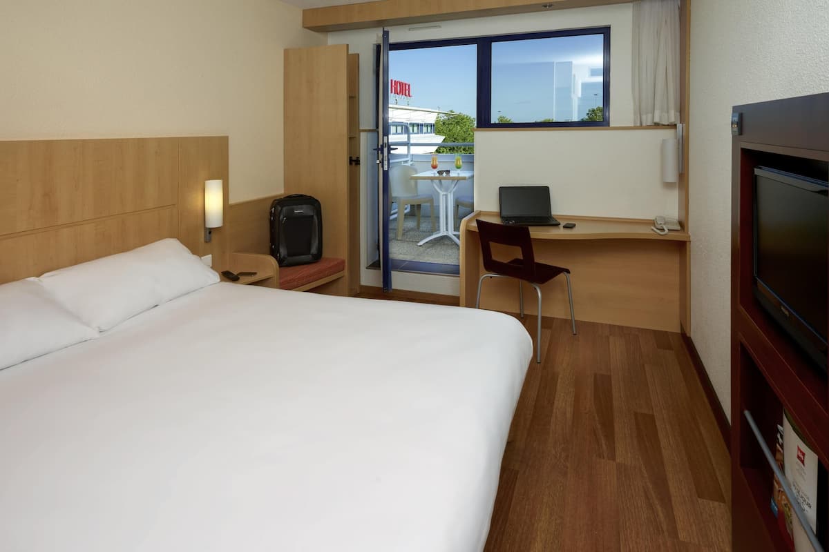 Standard Double Room, 1 Double Bed | 1 bedroom, premium bedding, individually decorated