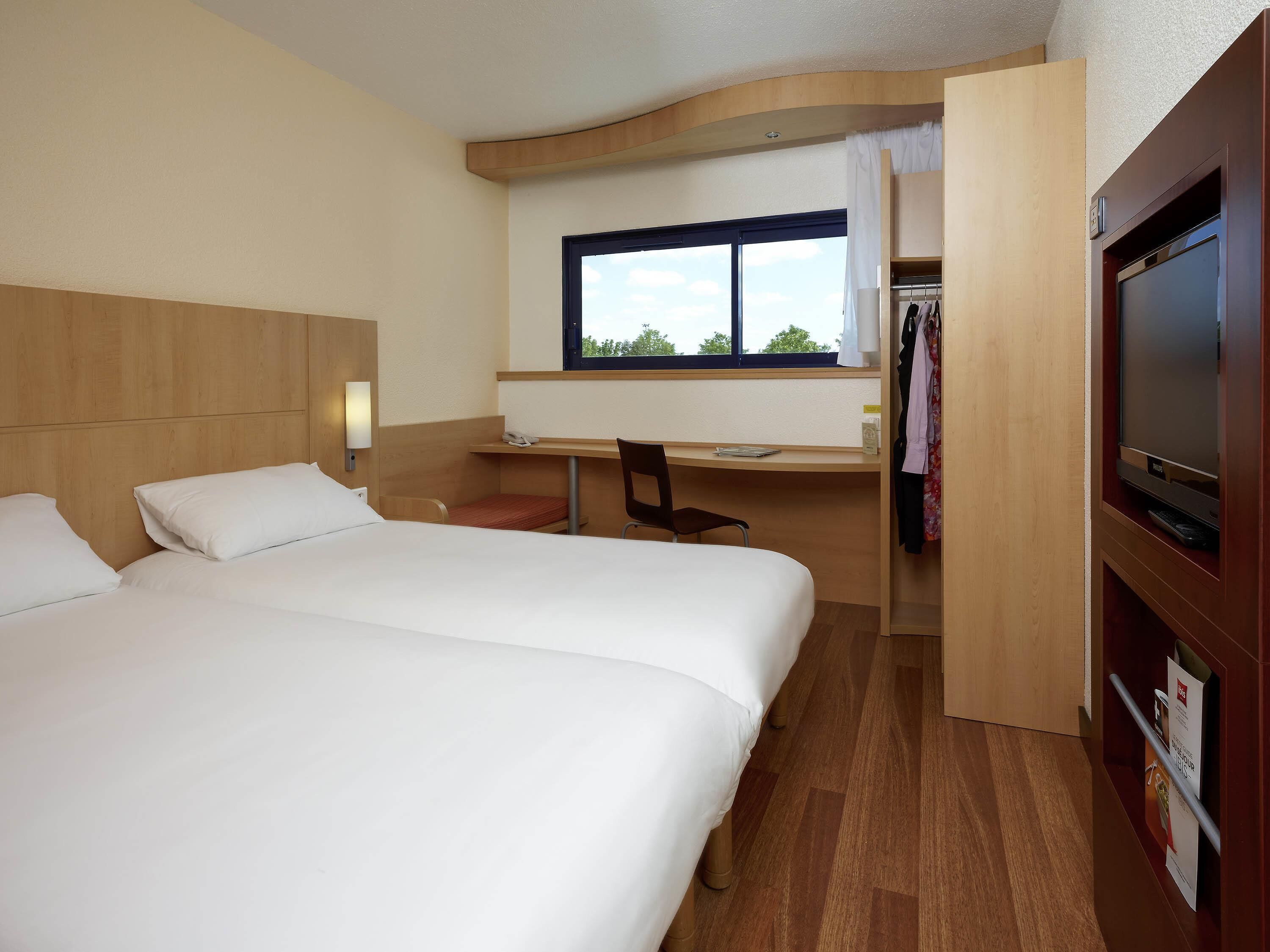 Standard Room, 2 Single Beds | 1 bedroom, premium bedding, individually decorated
