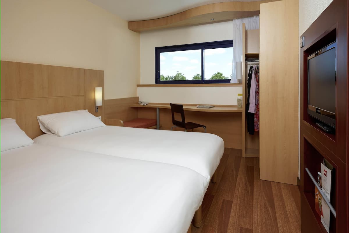 Standard Room, 2 Twin Beds | 1 bedroom, premium bedding, individually decorated