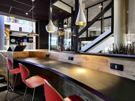 酒吧（店内）