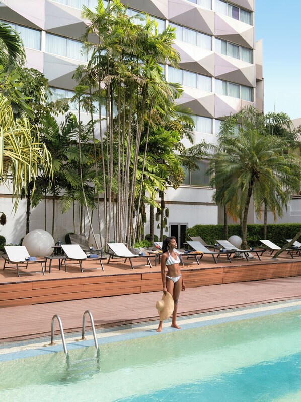Outdoor pool, pool loungers