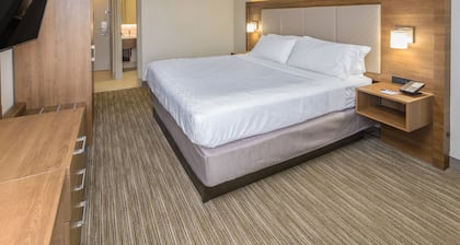 Holiday Inn Express Southington by IHG