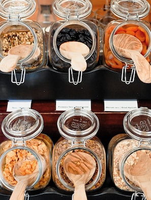 Daily buffet breakfast (CHF 18 per person)