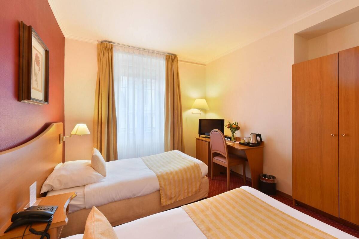 Minibar, in-room safe, desk, soundproofing