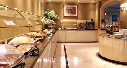 DoubleTree by Hilton Torrance - South Bay
