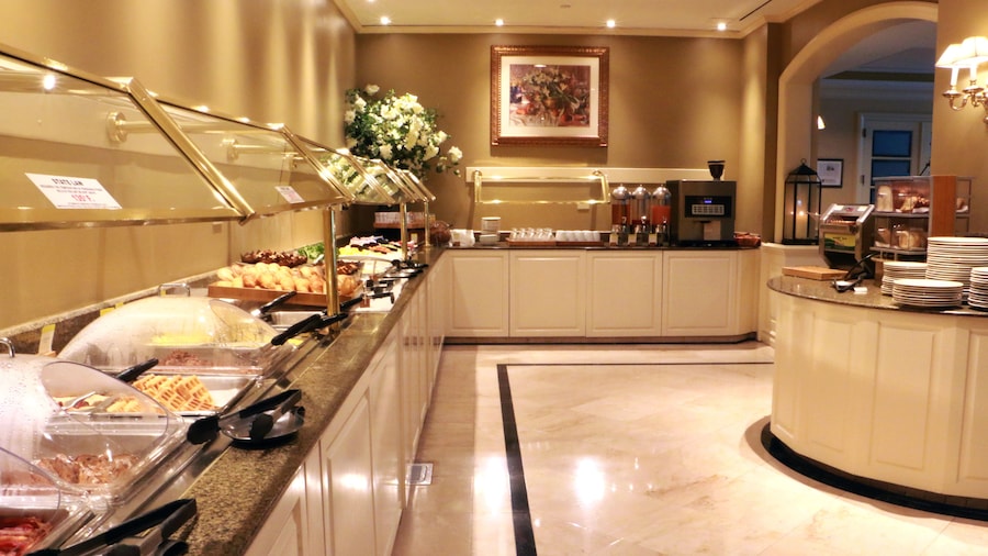 DoubleTree by Hilton Torrance - South Bay