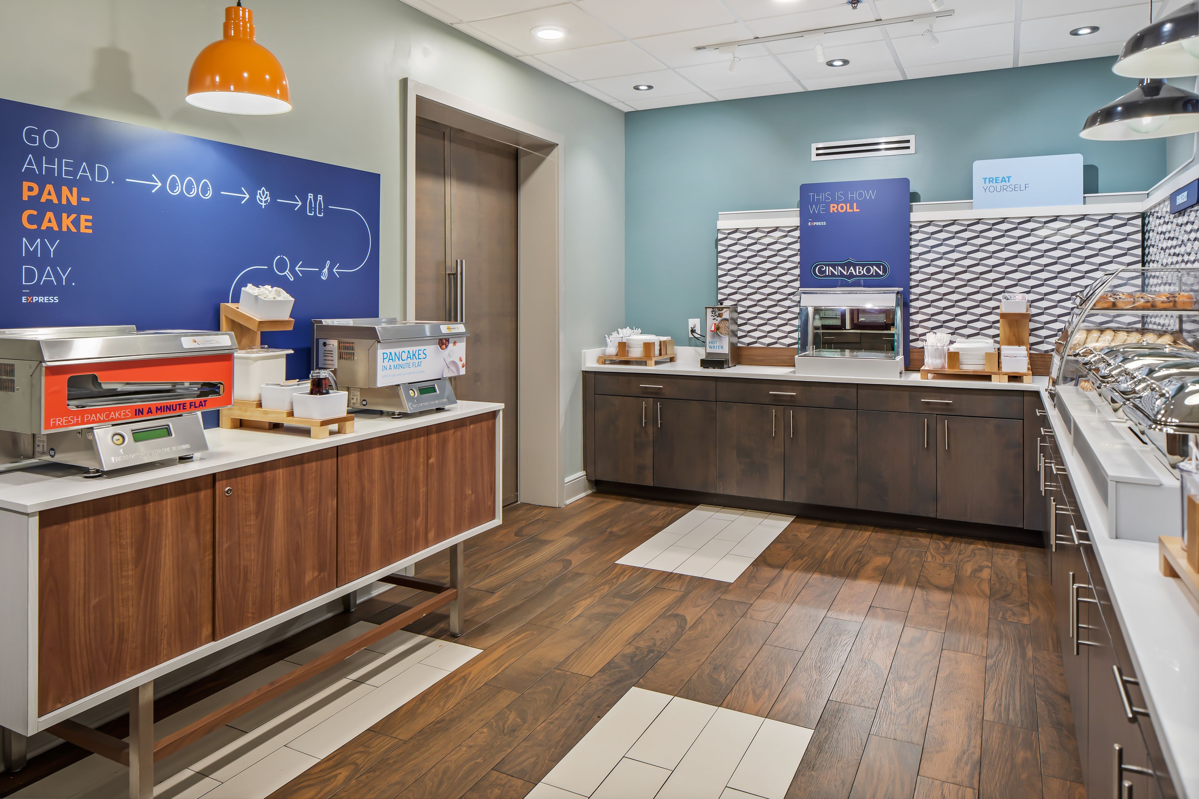 Photo - Holiday Inn Express Atlanta Airport-College Park by IHG