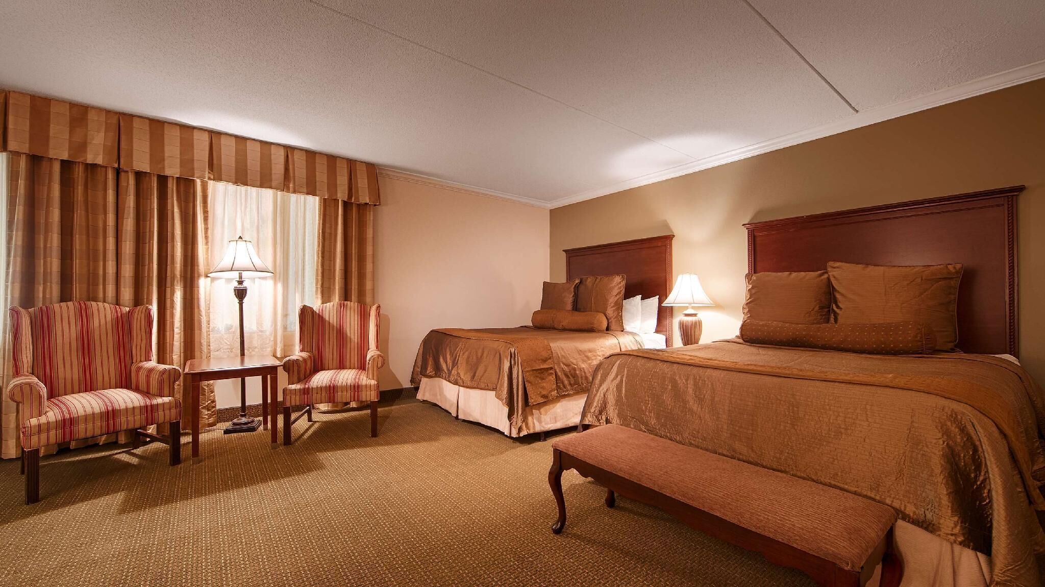 Hypo-allergenic bedding, pillowtop beds, in-room safe, laptop workspace