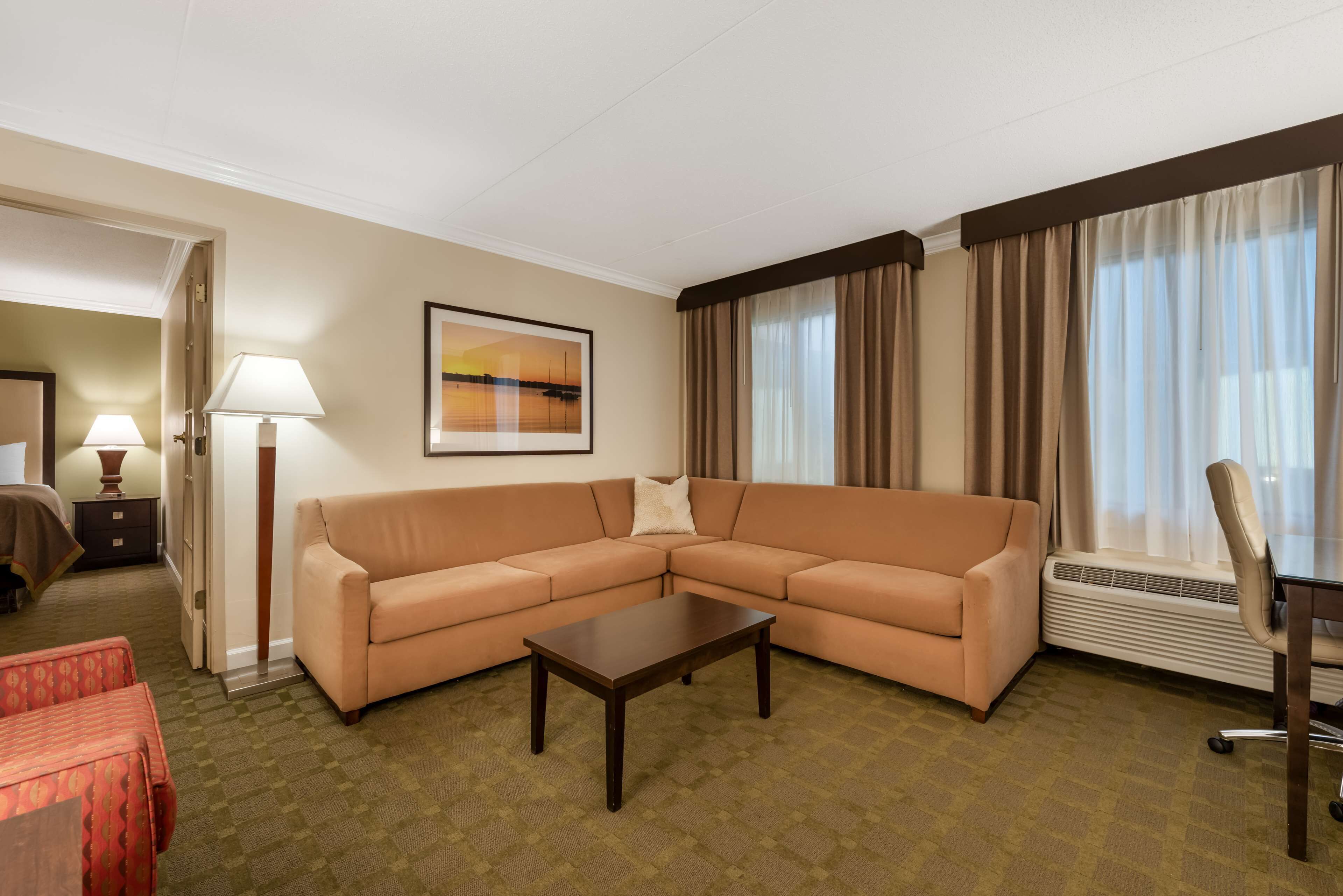 suite, 1 king bed, non smoking, refrigerator & microwave | hypo-allergenic bedding, pillow-top beds, in-room safe, laptop workspace