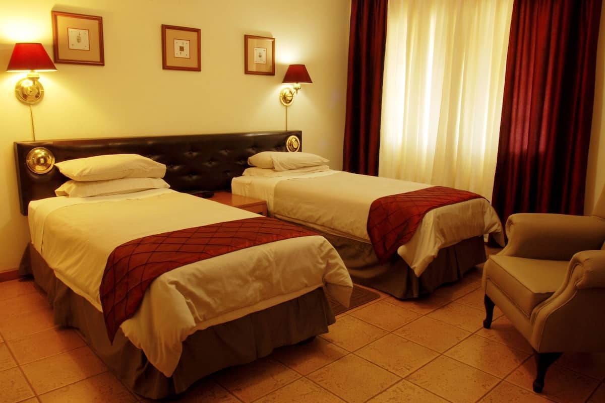 Basic Twin Room | 2 bedrooms, in-room safe, iron/ironing board (on request)