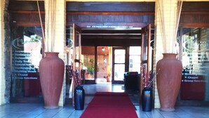 Property entrance - Floreat Riverside Lodge (Sabie)