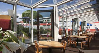 Ibis 3 Lacs Neuchatel Hotel