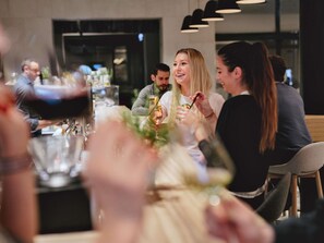 Bar (in der Unterkunft)