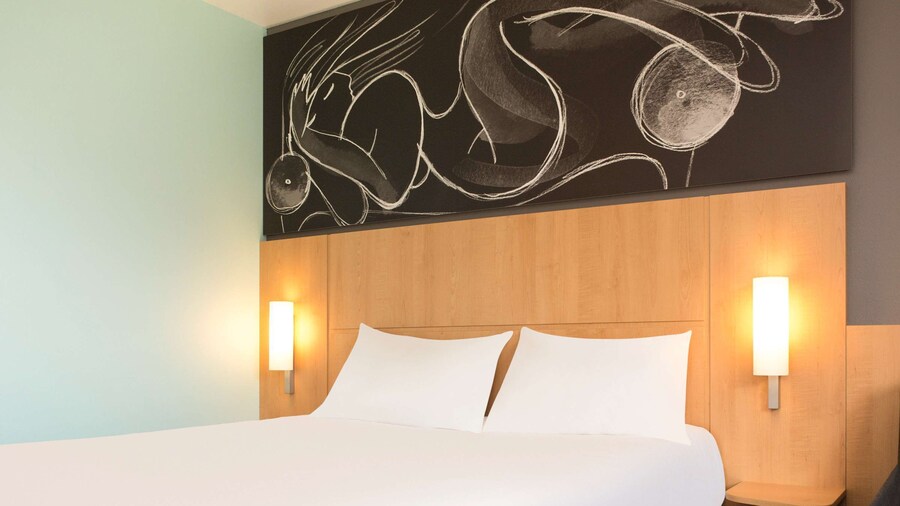 Ibis 3 Lacs Neuchatel Hotel