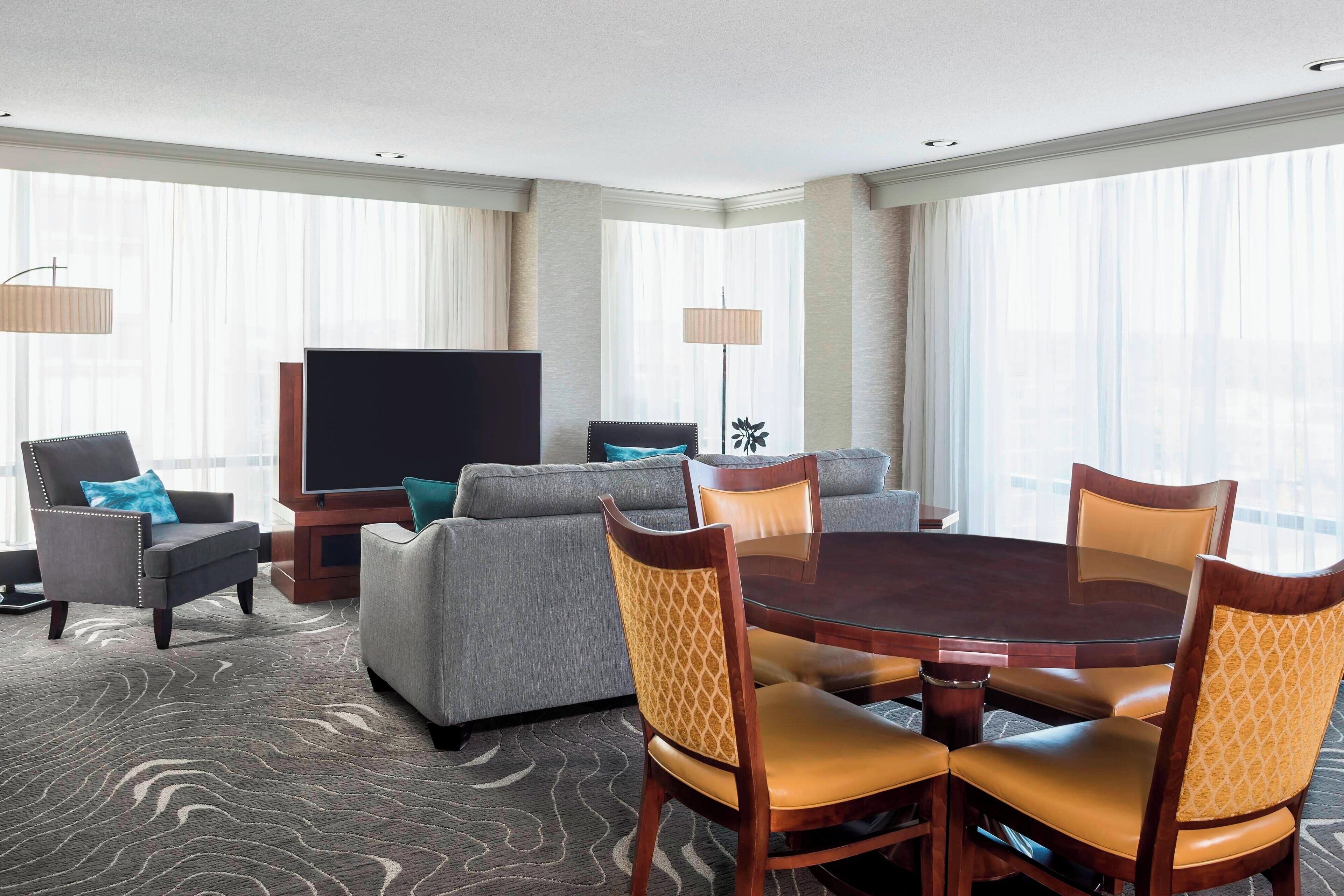 1 bedroom, premium bedding, down duvets, desk