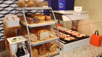 Ilmainen päivittäinen täysi aamiainen