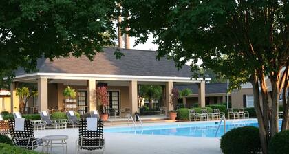 Merry Acres Inn