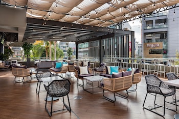 Breakfast served at E-Central Downtown Los Angeles Hotel