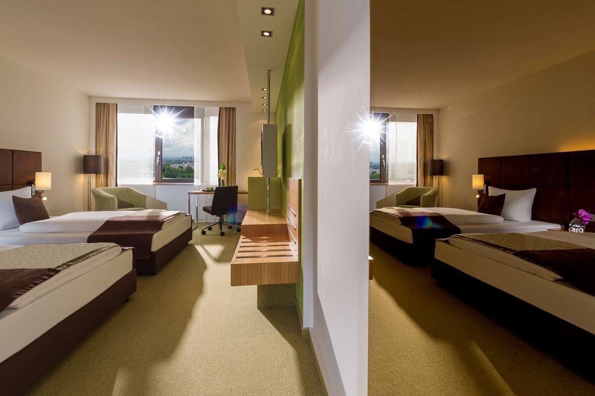 1 bedroom, premium bedding, in-room safe, desk