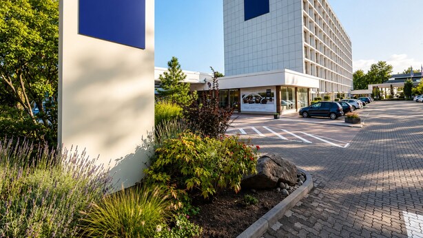 Front of property - Sunday am Main Taunus Zentrum Frankfurt/Sulzbach (Sulzbach)