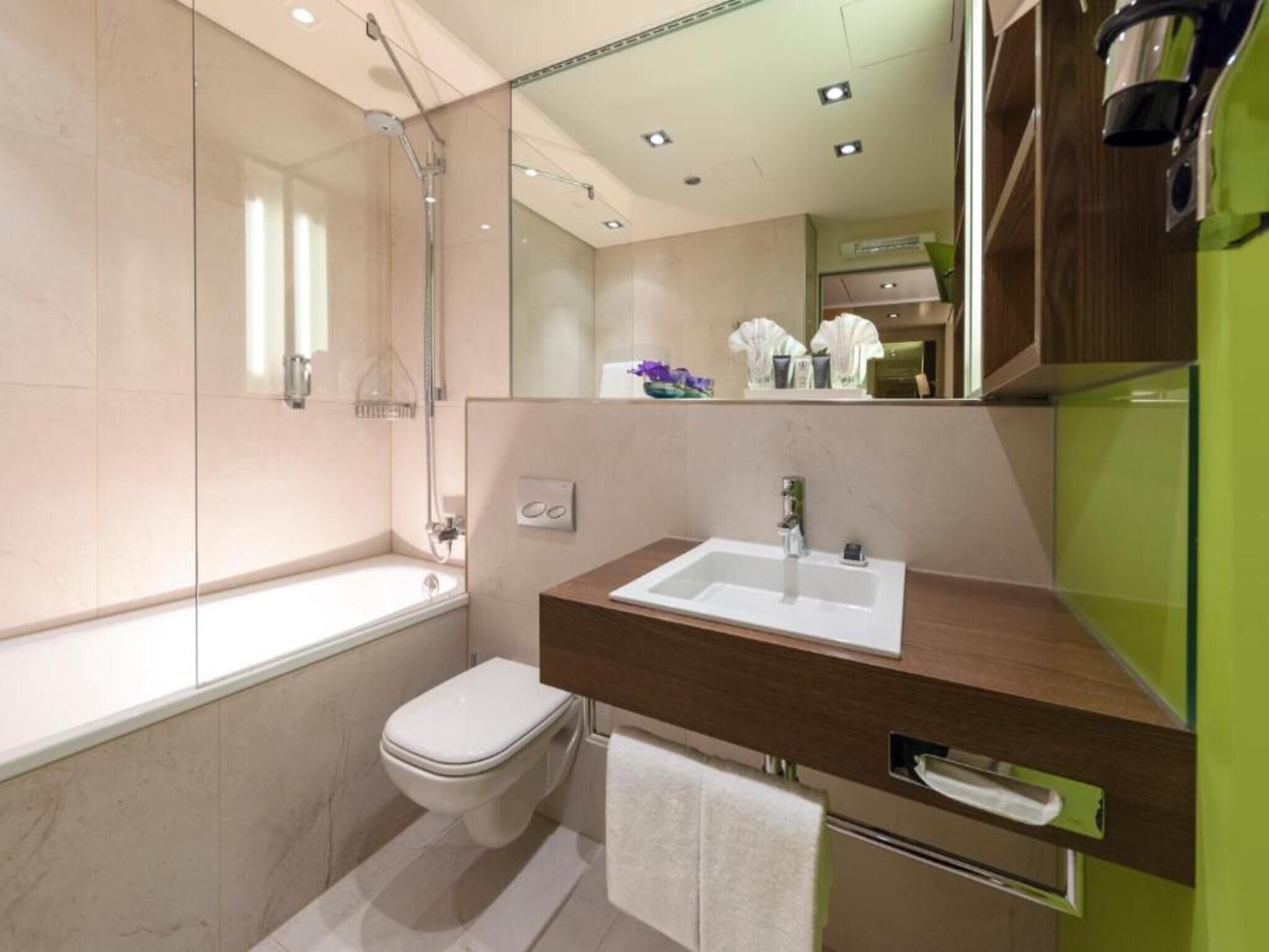 Standard Single Room | Bathroom | Free toiletries, hair dryer, towels